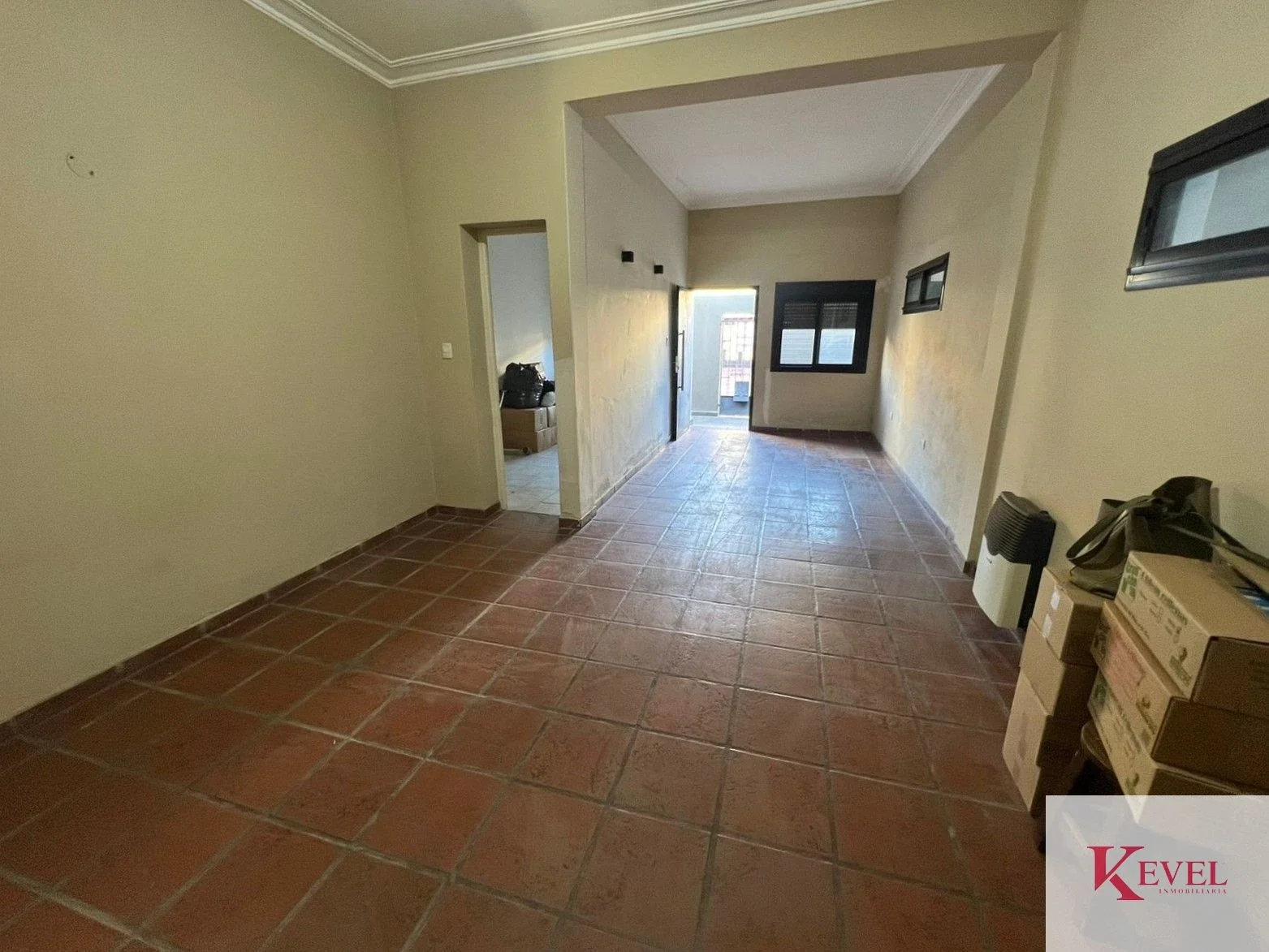 CASA CENTRICA DE 3 DORMITORIO Y 2 CONSULTORIOS - Imagen 3