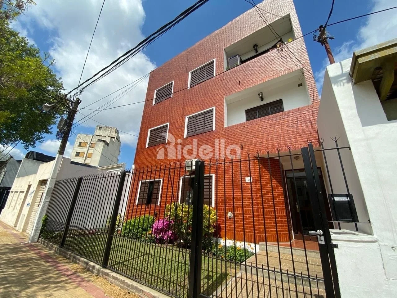 Venta depto. 2 dormi - Balcón al frente - Zona Universitaria - Apto banco - Imagen 1