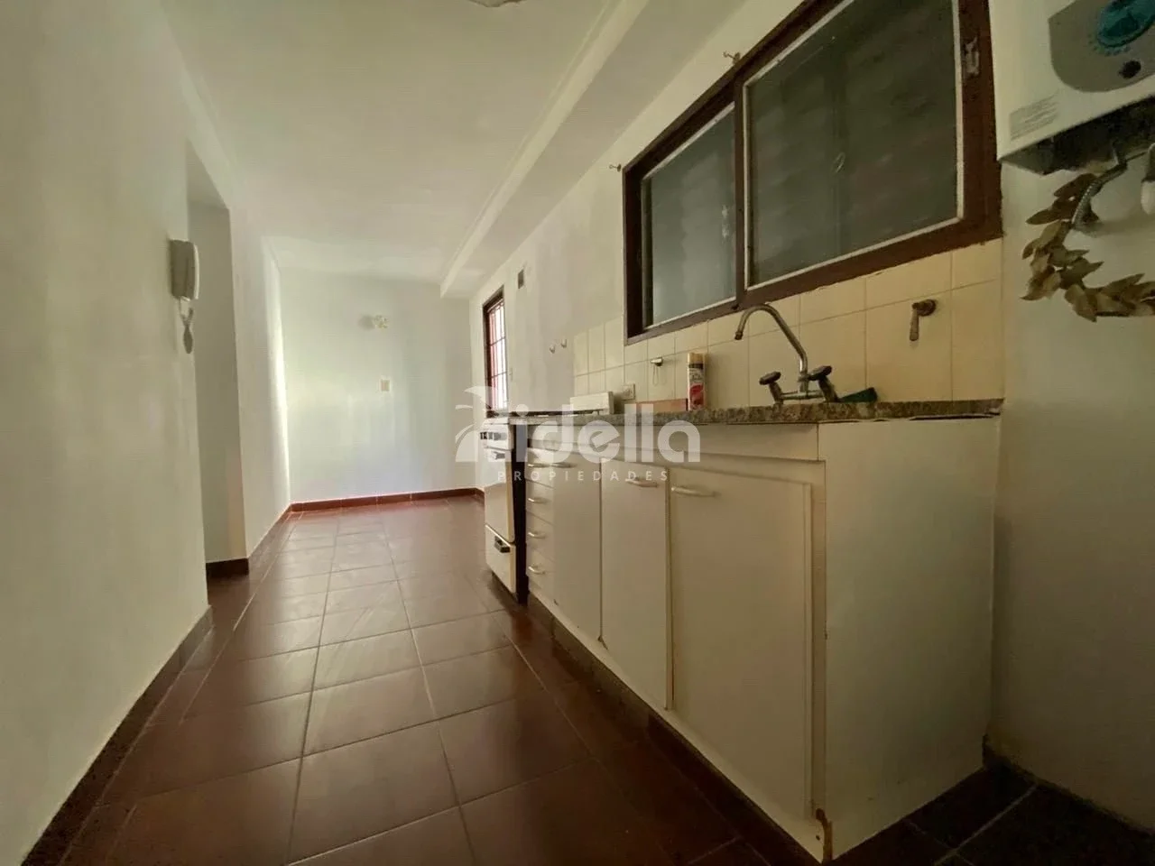 Venta depto. 2 dormi - Balcón al frente - Zona Universitaria - Apto banco - Imagen 5