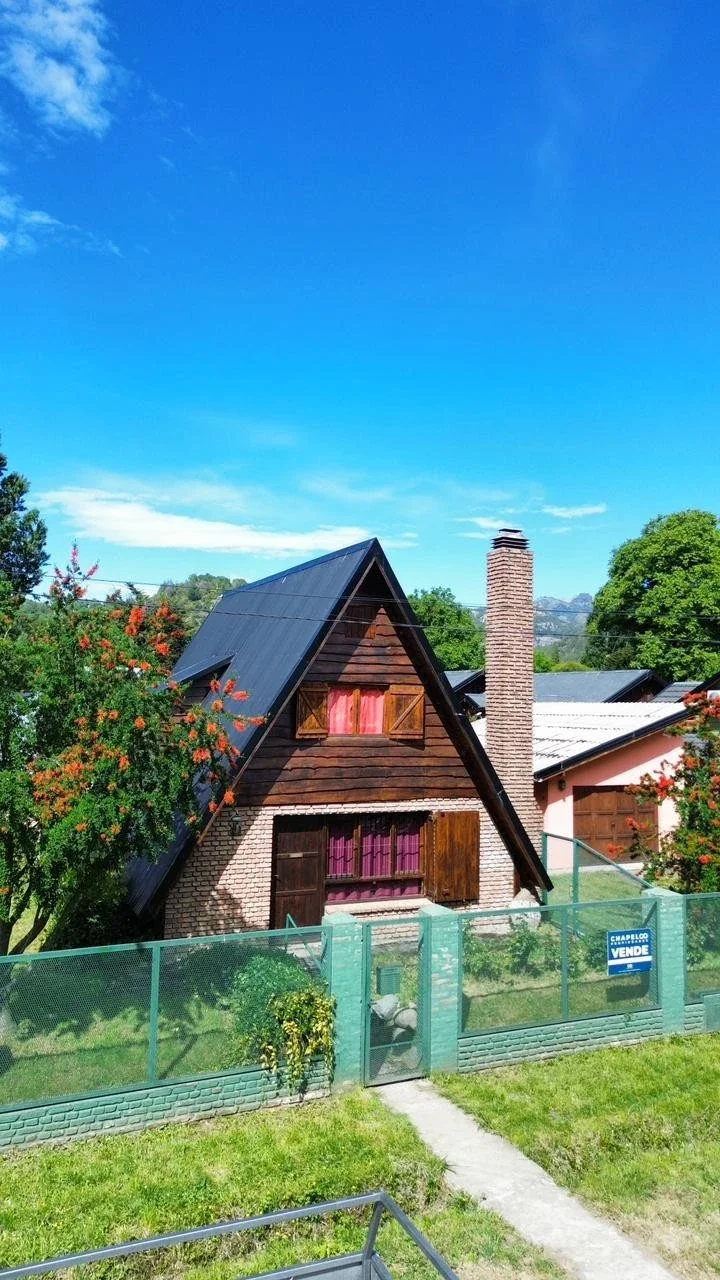 Venta - Casa en el centro con lote de 360 m2 - Imagen 2
