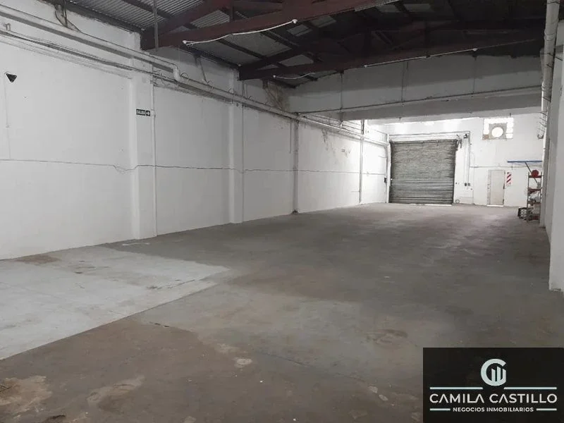 Depósito en venta de 800m2 ubicado en Villa Sarmiento - Imagen 1