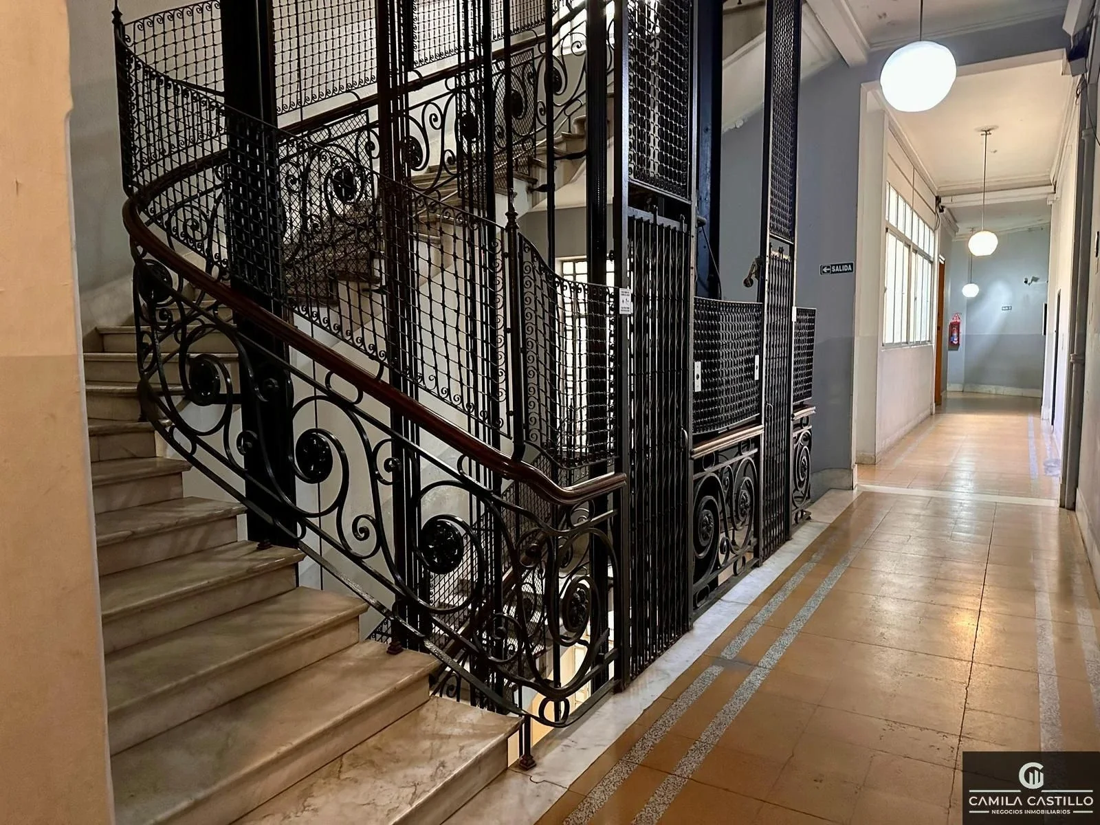 OFICINA EN VENTA 50M2 EN MICROCENTRO - Imagen 2