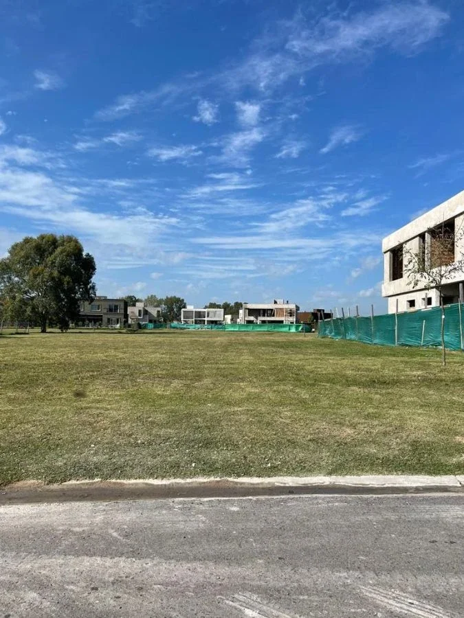 EXCELENTE LOTE EN  TERRALAGOS - 950M2 - ¡¡ CON FONDO LIBRE !! - Imagen 5