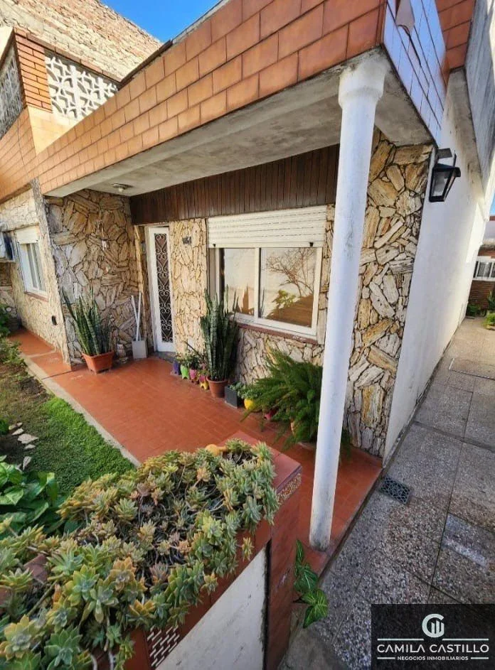 PH en venta de 2 dormitorios en Lomas del Mirador - Imagen 1