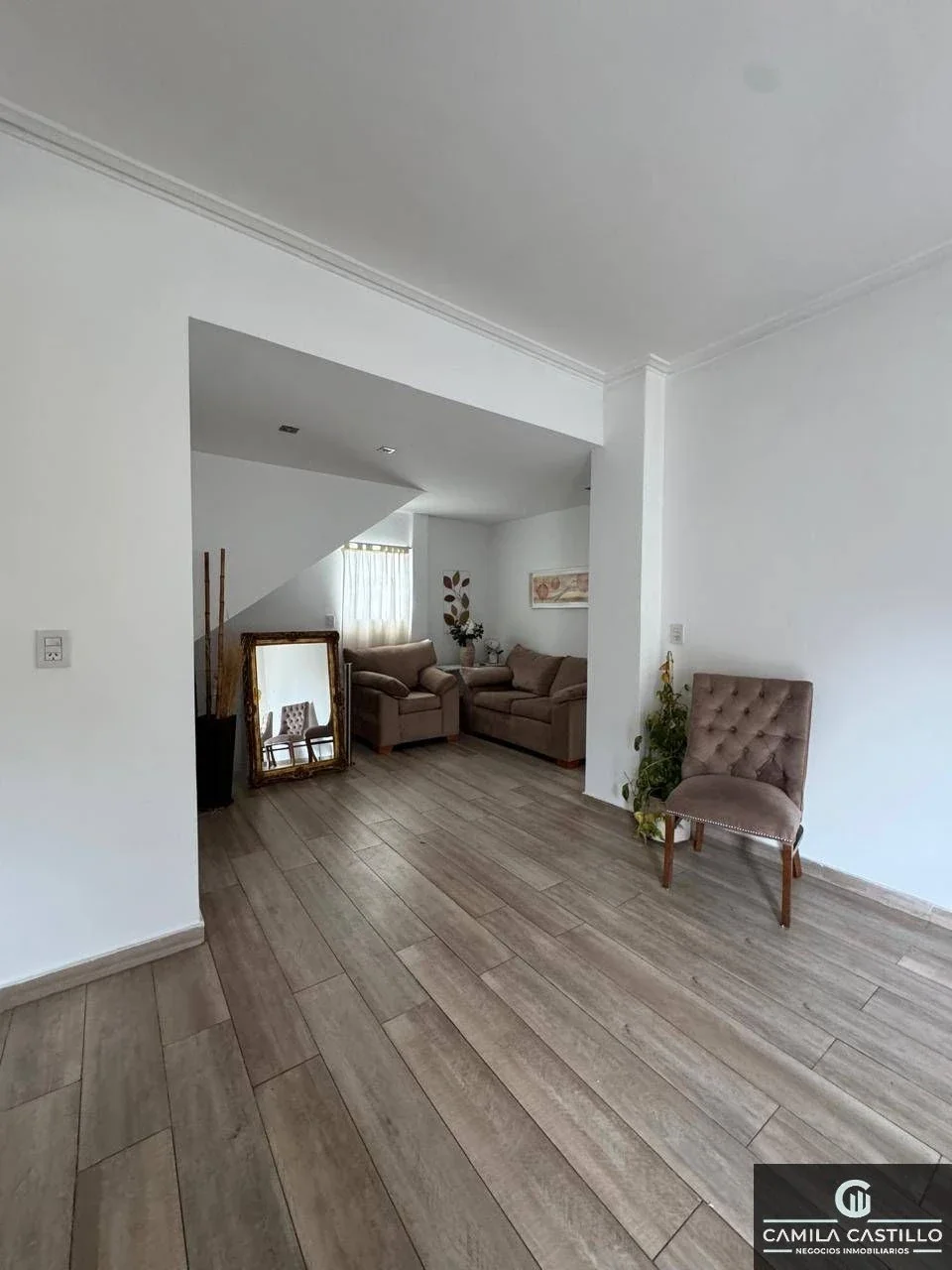 VENTA - CASA EN 1° PISO 4 AMBIENTES CON BALCON Y TERRAZA CON PILETA - Imagen 3