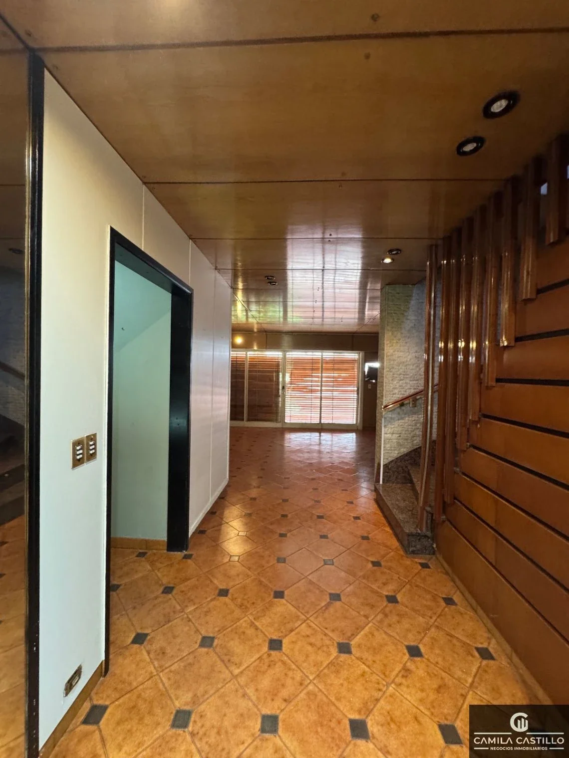 CASA + DEPOSITO EN VENTA A 1 CUADRA DE GENERAL PAZ Y BARRIO NAON - Imagen 4