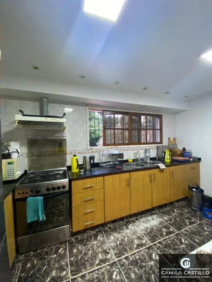 Casa en venta de 4 dormitorios c/ cochera en Lomas del Mirador - Imagen 4