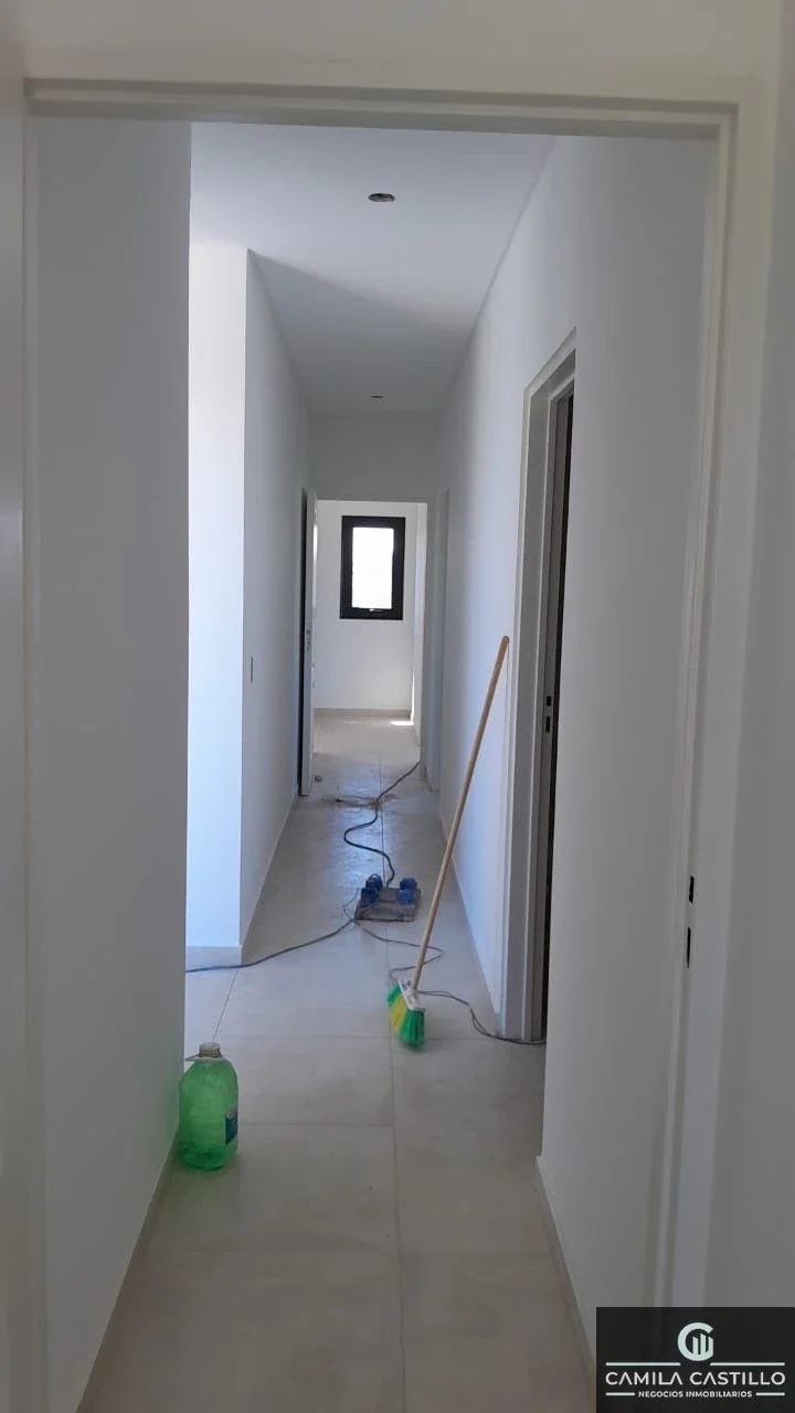 Casa en venta de 3 dormitorios c/ cochera en Villa Rosa - Imagen 4