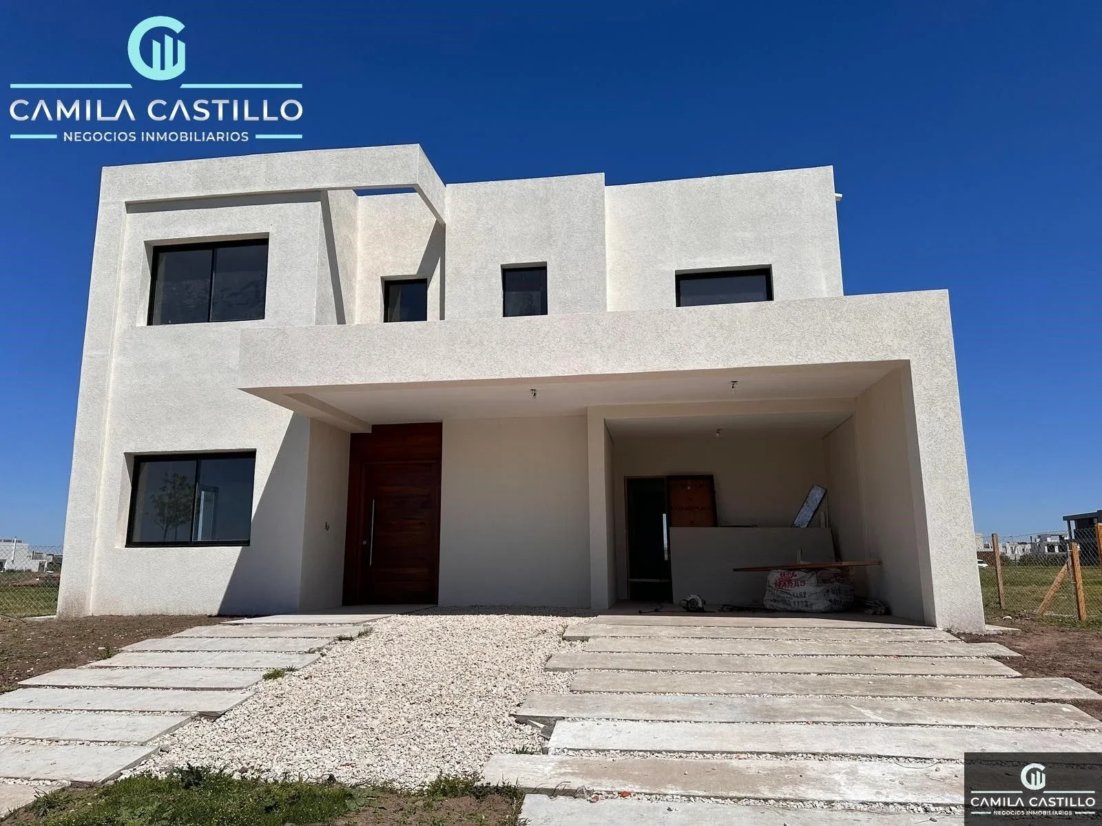 EXCELENTE CASA A LA LAGUNA 5 AMBIENTES PUERTOS DEL LAGO SECTOR COSTAS - Imagen 1