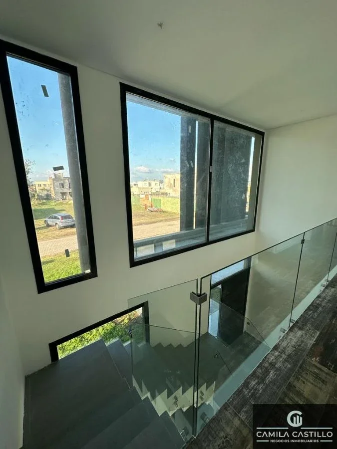 Casa en venta de 3 dormitorios en suite - Imagen 2