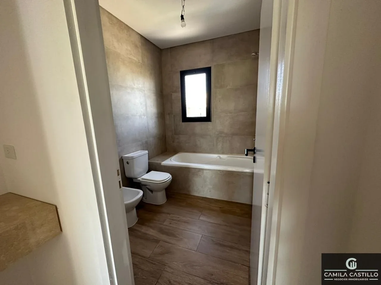 EXCELENTE CASA 5 AMBIENTES EN EL CANTON VENTA - Imagen 5