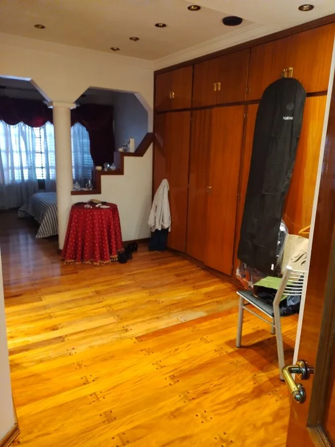 IMPECABLE CASA –  4 AMBIENTES ¡LINVING Y PLAYROOM ! - AMPLIO PATIO - Imagen 4