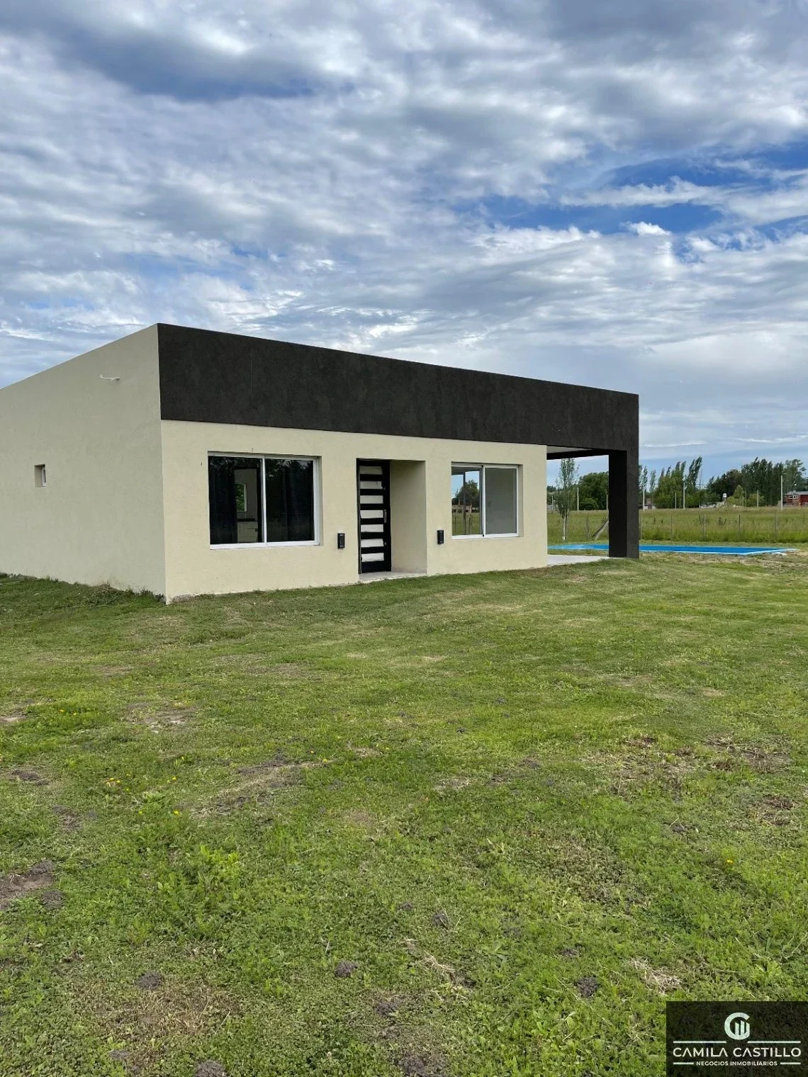 Casa quinta en venta de 1570m2 ubicado en Laguna de Lobos - Imagen 1