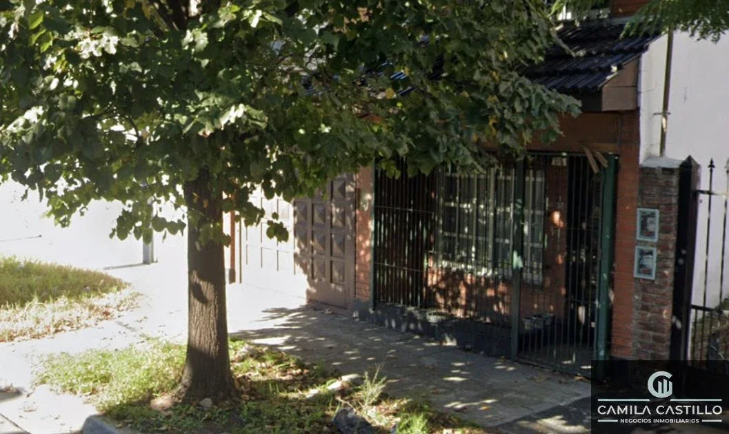 Casa en venta de 2 dormitorios c/ cochera en San Justo - Imagen 1
