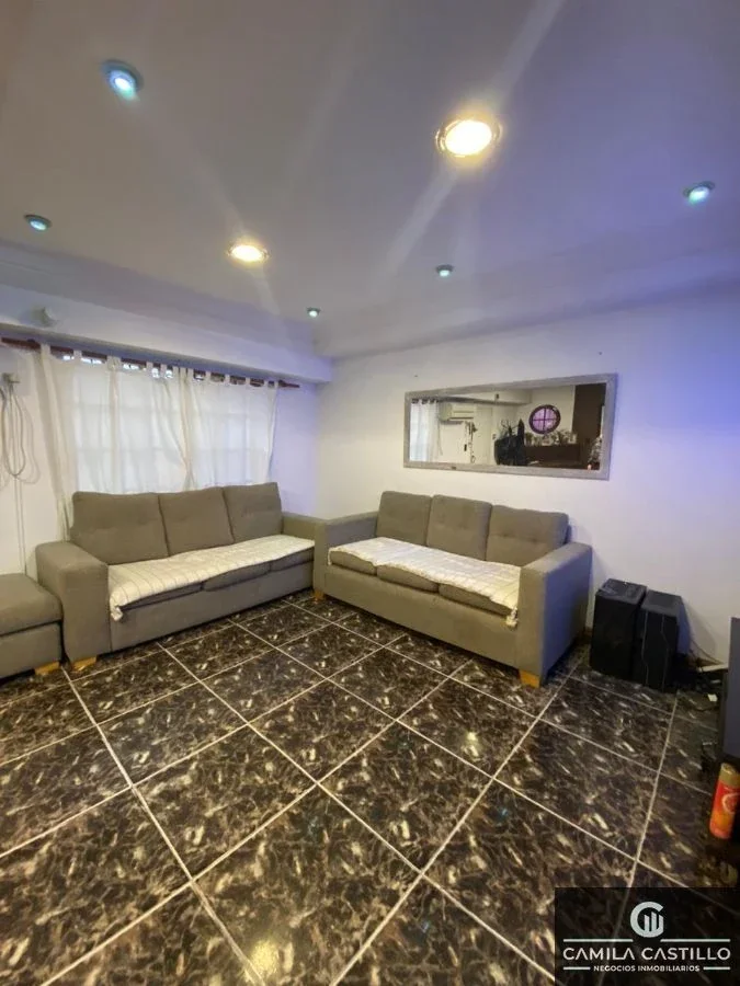 Casa en venta de 4 dormitorios c/ cochera en Lomas del Mirador - Imagen 3