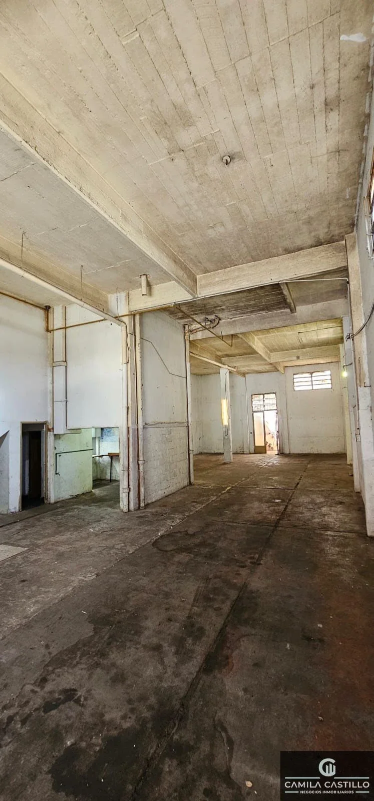 Galpón en alquiler de 200m2 ubicado en Flores - Imagen 2