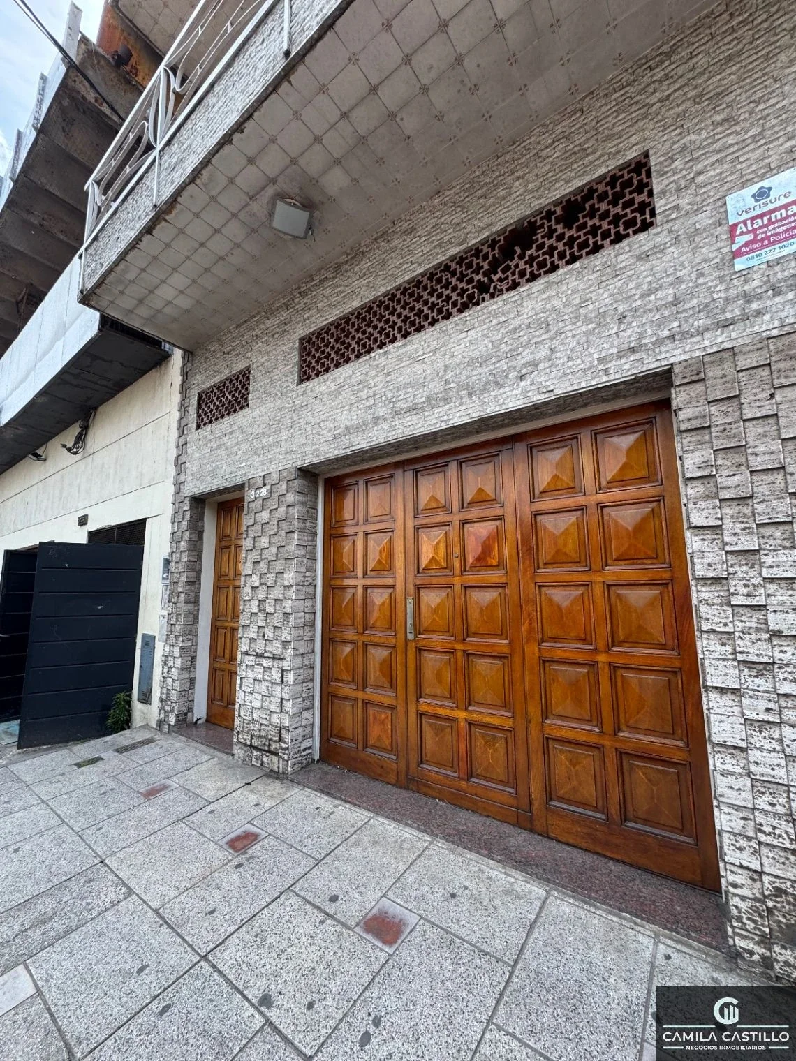 CASA + DEPOSITO EN VENTA A 1 CUADRA DE GENERAL PAZ Y BARRIO NAON - Imagen 2