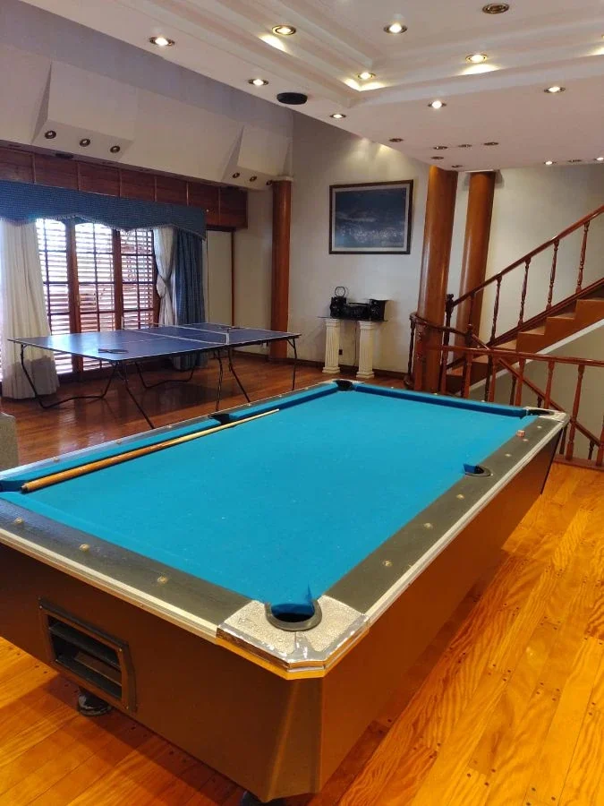 IMPECABLE CASA –  4 AMBIENTES ¡LINVING Y PLAYROOM ! - AMPLIO PATIO - Imagen 2