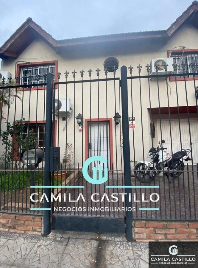 Casa en venta de 4 dormitorios c/ cochera en Lomas del Mirador - Imagen 1