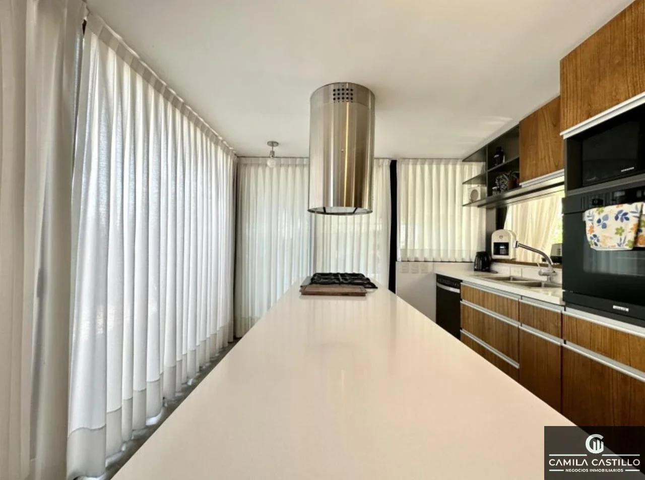 EXCELENTE CASA 4 AMBIENTES A LA LAGUNA EN LAGOS DE CANNING - Imagen 5