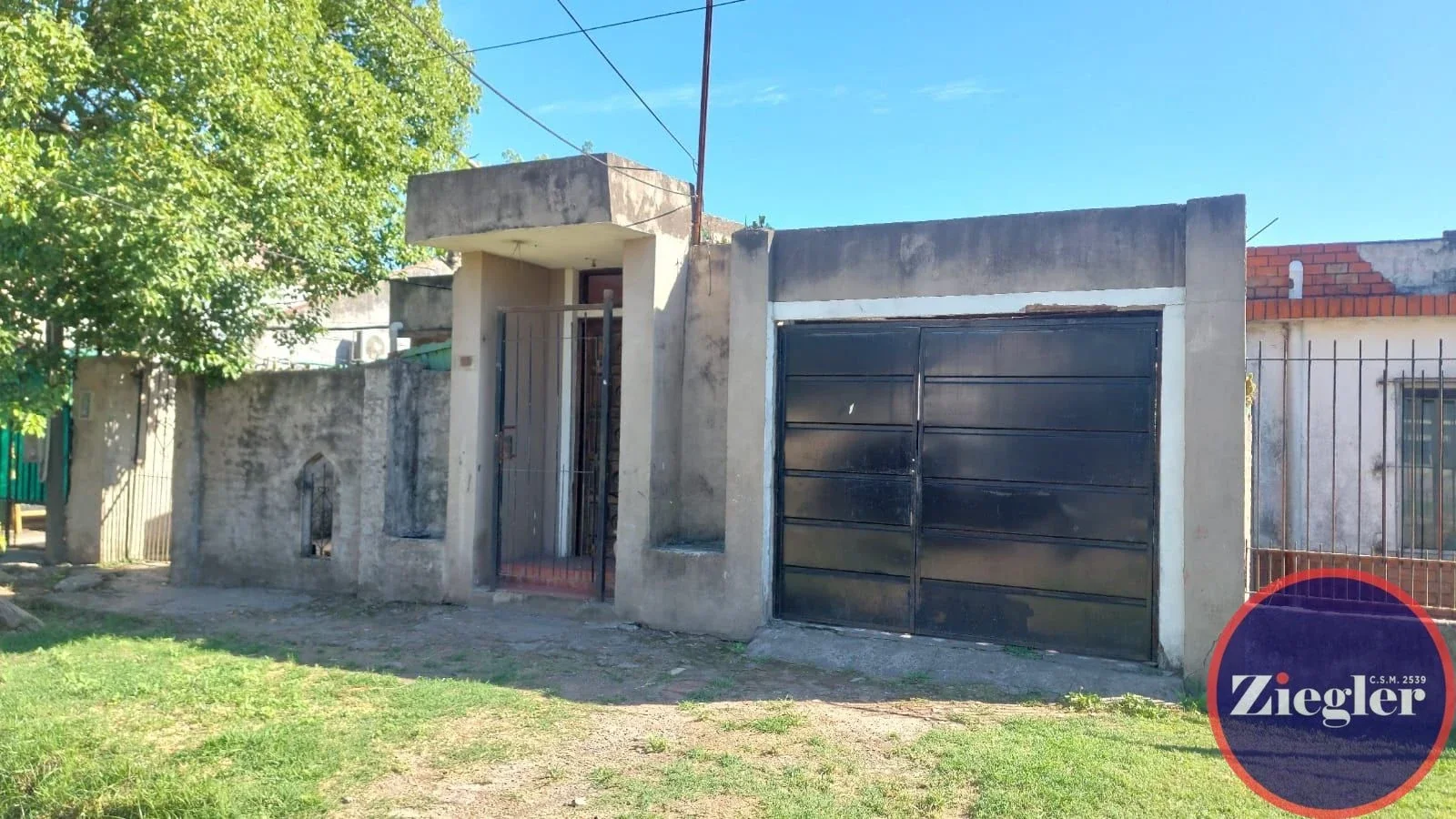 Casa en venta c/ cochera en Grand Bourg - Imagen 2