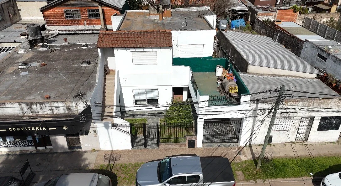 Venta Casa En Dos Plantas ( Centro De San Miguel) - Imagen 1