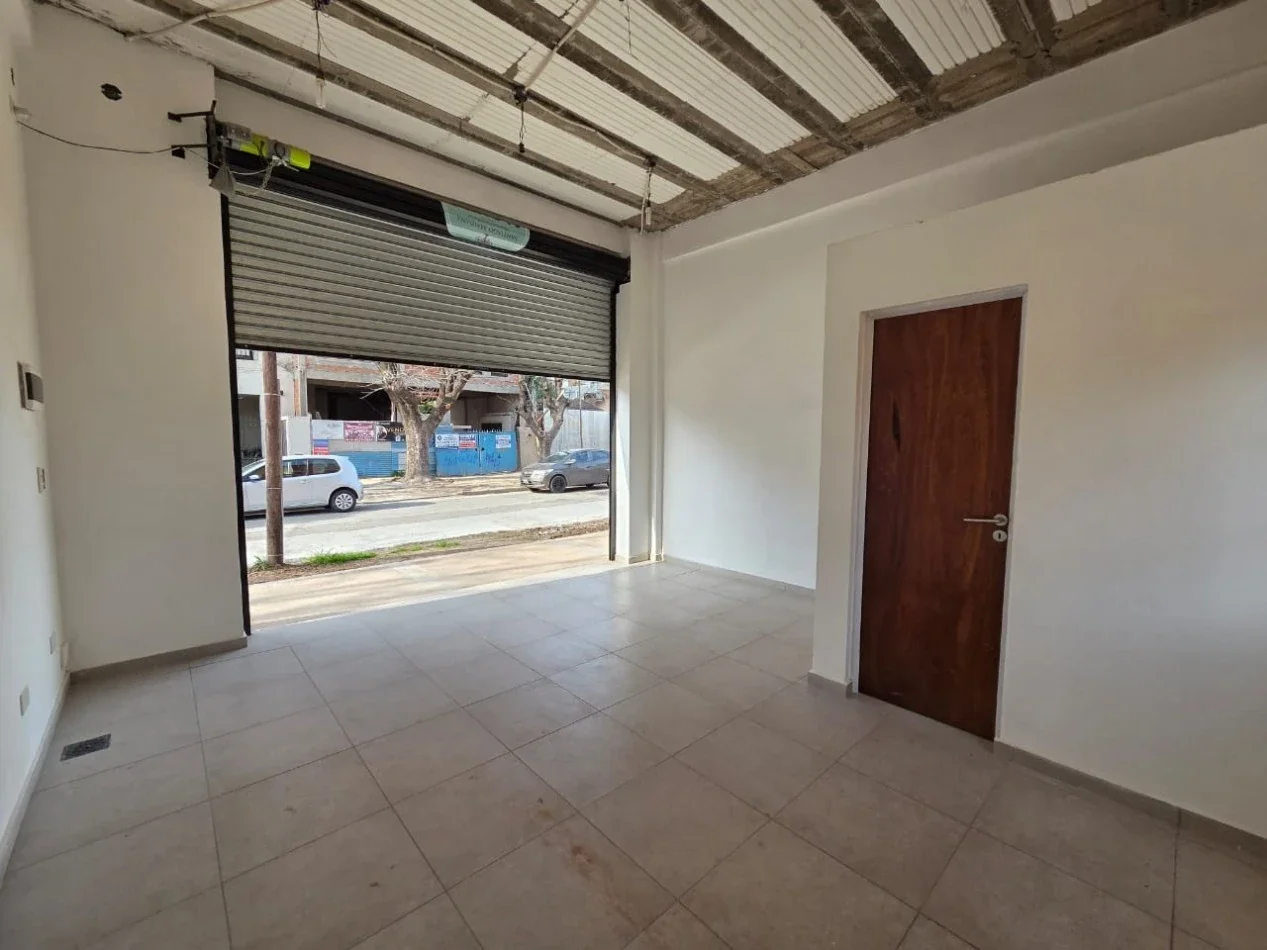 Local comercial en alquiler ubicado en San Miguel - Imagen 1