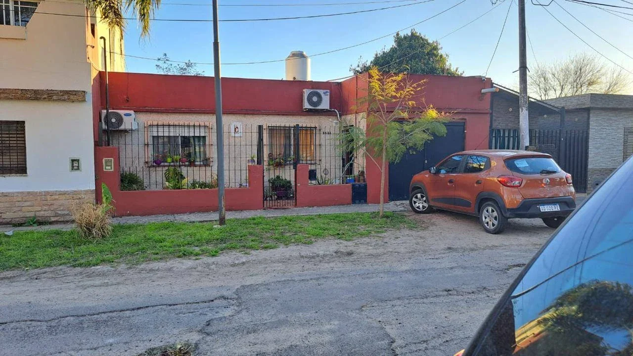 Casa en venta c/ cochera en San Miguel - Imagen 1