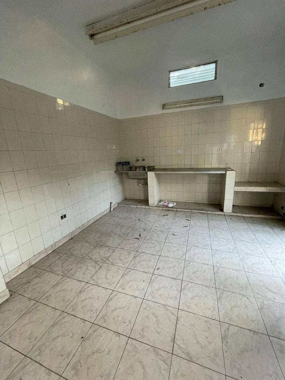 Casa en venta c/ cochera en Ingeniero Adolfo Sourdeaux - Imagen 4