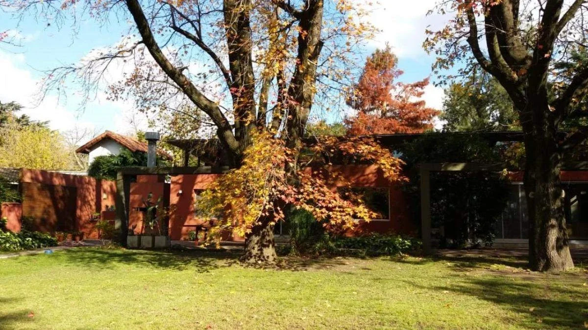 Casa quinta en venta de 256m2 ubicado en El Cortijo - Imagen 1