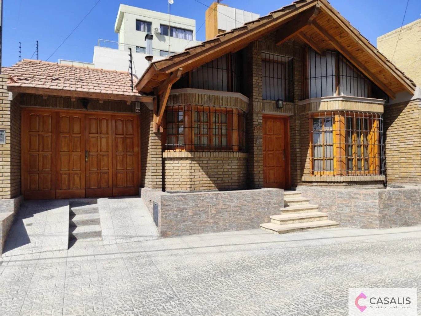 Casa en venta c/ cochera en Dorrego - Imagen 2