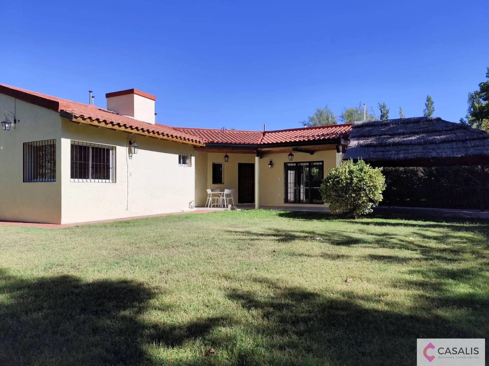 Casa en venta c/ cochera en Chacras de Coria - Imagen 1