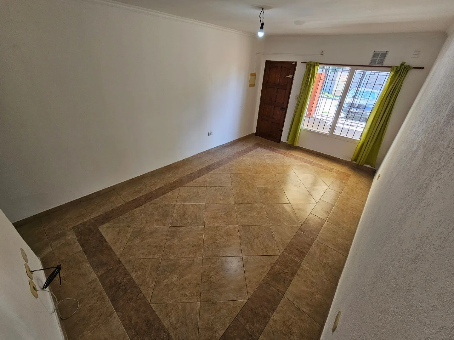 Excelente Dúplex en venta c/ cochera en Los Polvorines APTO CREDITO - Imagen 1