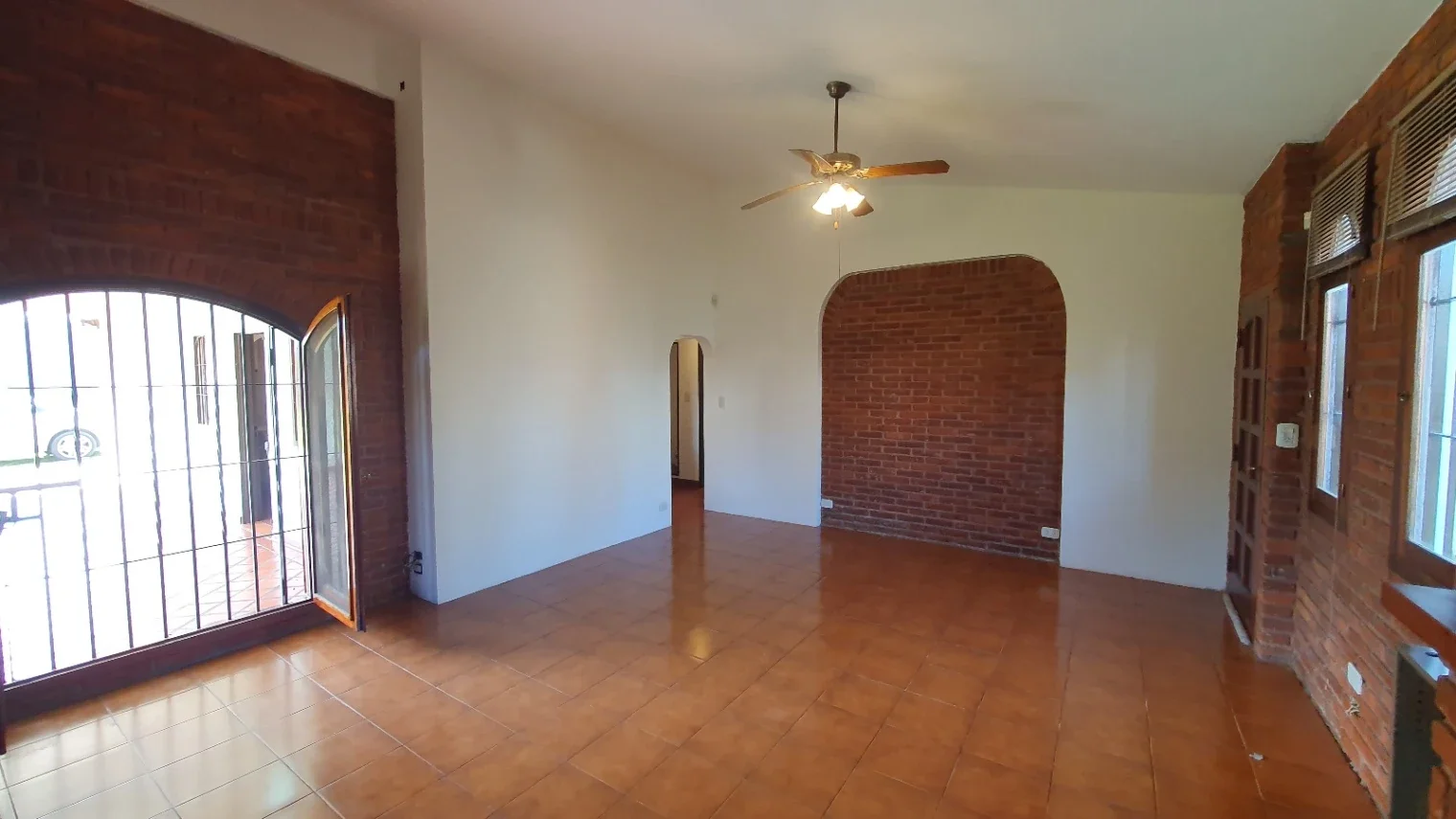 Hermosa casa en venta 3 dormitorios sobre lote 900 m2 en San Miguel - Imagen 4
