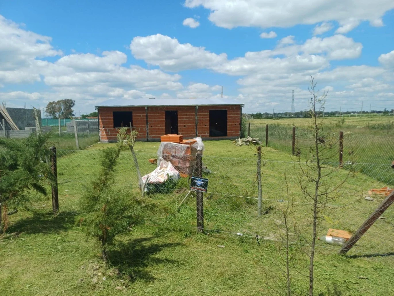 Casa en venta c/ cochera en Carlos Spegazzini - Imagen 1