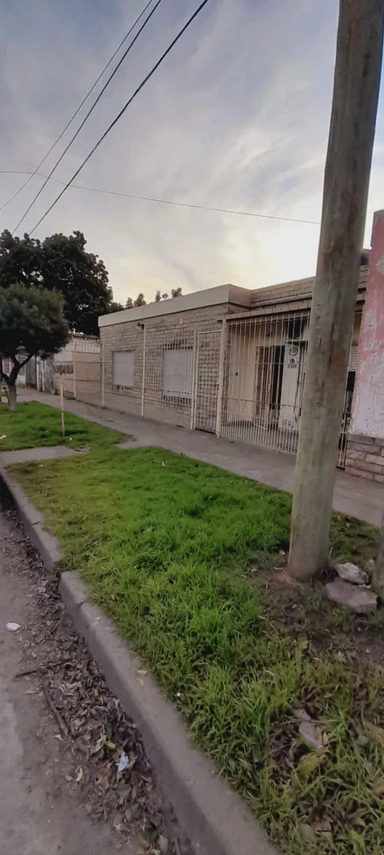 Venta Casa Mas Local En Jose C Paz - Imagen 5