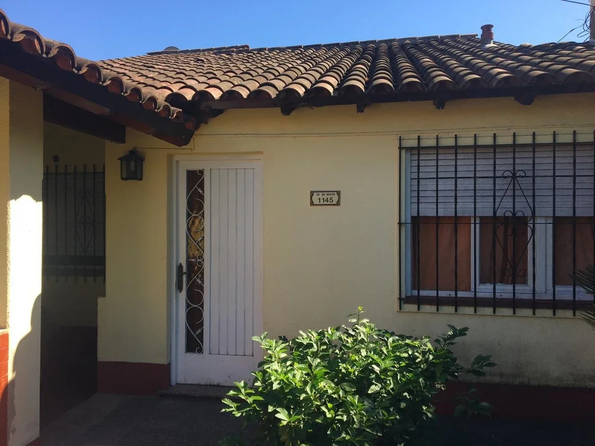 Venta Dos Casas De 4 Ambientes Sobre Lote De 370 M2 En Polvorines A 10 Cuadras De La Universidad - Imagen 1