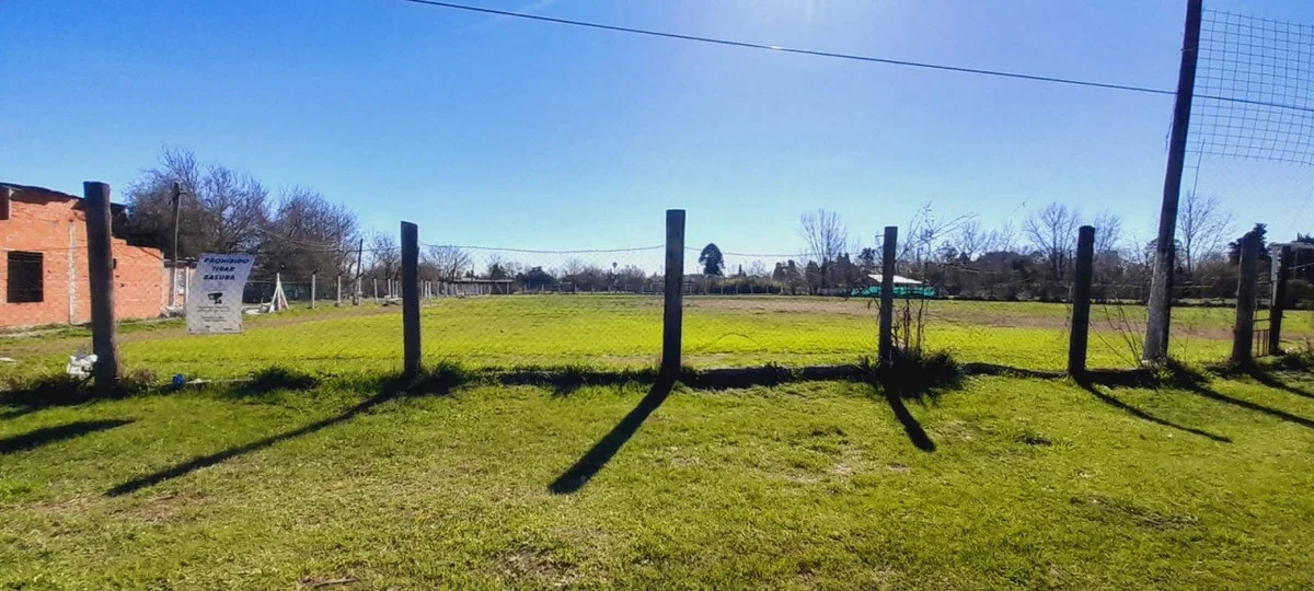 Venta Tres Lotes En Cuartel V Moreno - Imagen 1