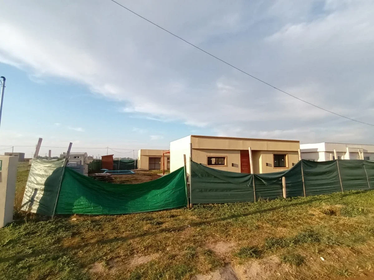 Venta Lote En Barrio La Reserva Del Oeste - Imagen 3