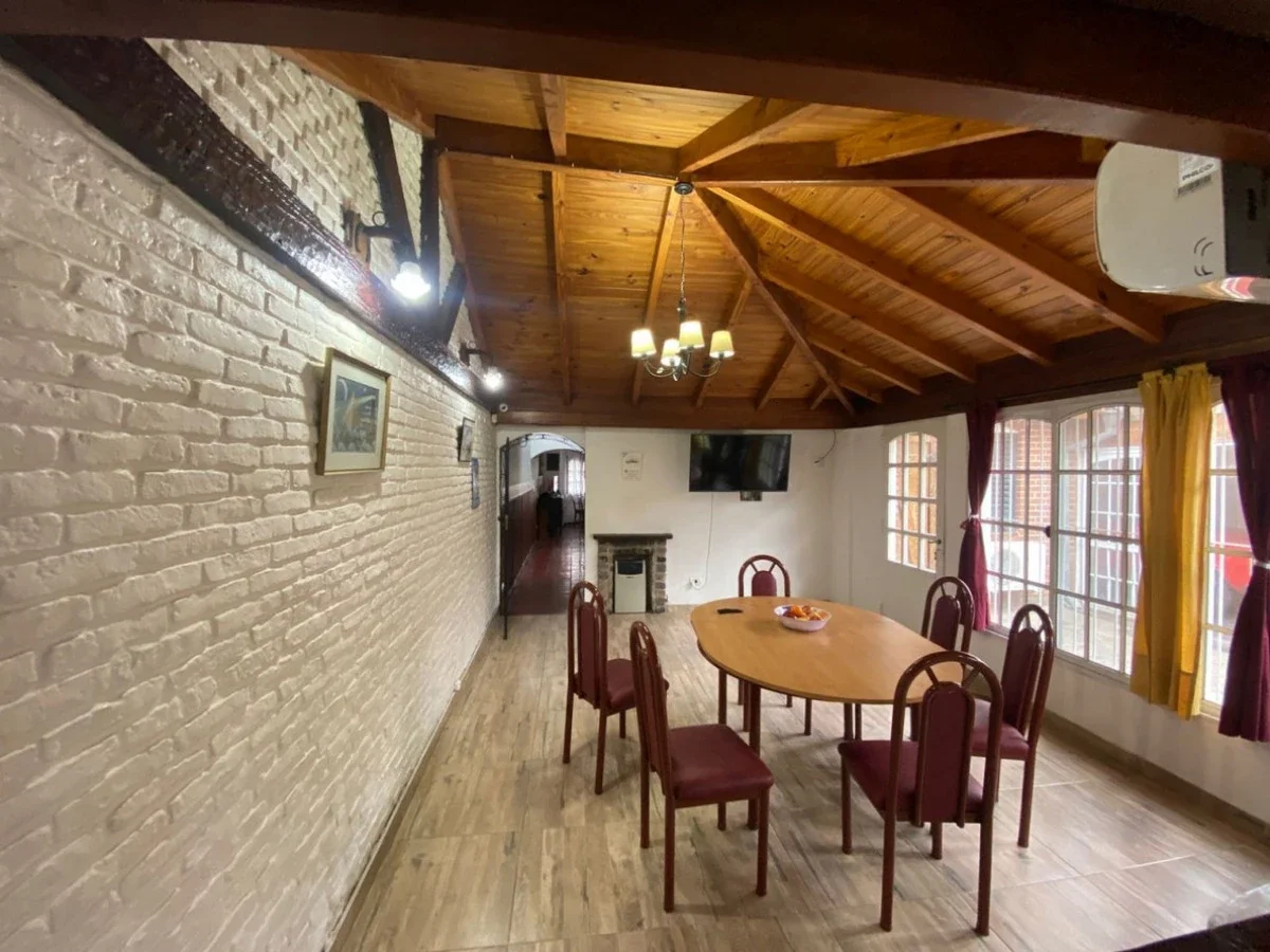 Casa En Venta En San Miguel Con Jardín Y Pileta - Imagen 3