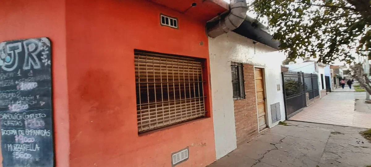 Venta Casa Mas Local En Jose C Paz - Imagen 4