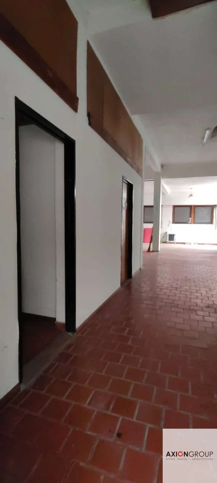 Av. 520 E/152 y 152 BIS-Local comercial de 140 m2 y casa de 3 dormitorios - Imagen 5