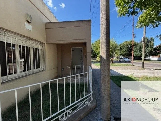Casa en VENTA en PH c/ cochera en La Plata. APTA BANCO - Imagen 3