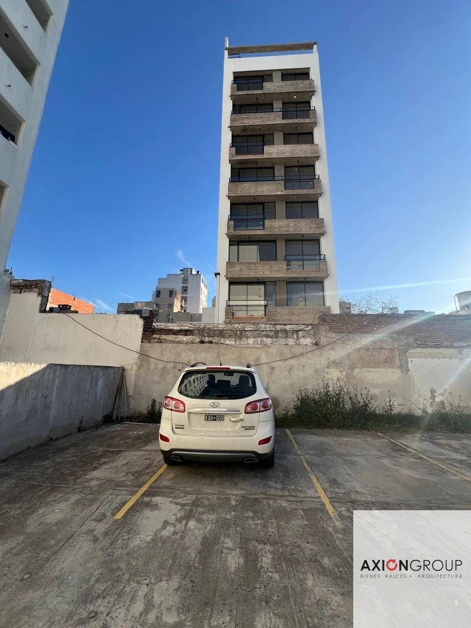 40 E/ 5 y 6-Cochera en alquiler - Imagen 5