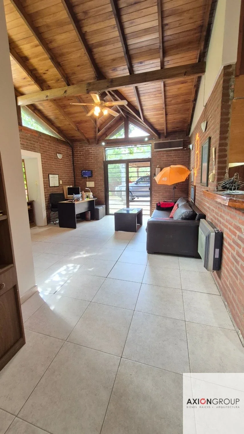 Calle 450 esq 21d - CASA 2 dorm con pileta - Imagen 1