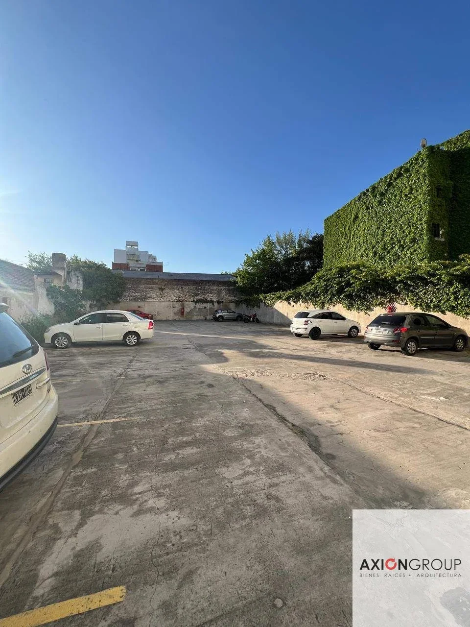 40 E/ 5 y 6-Cochera en alquiler - Imagen 3