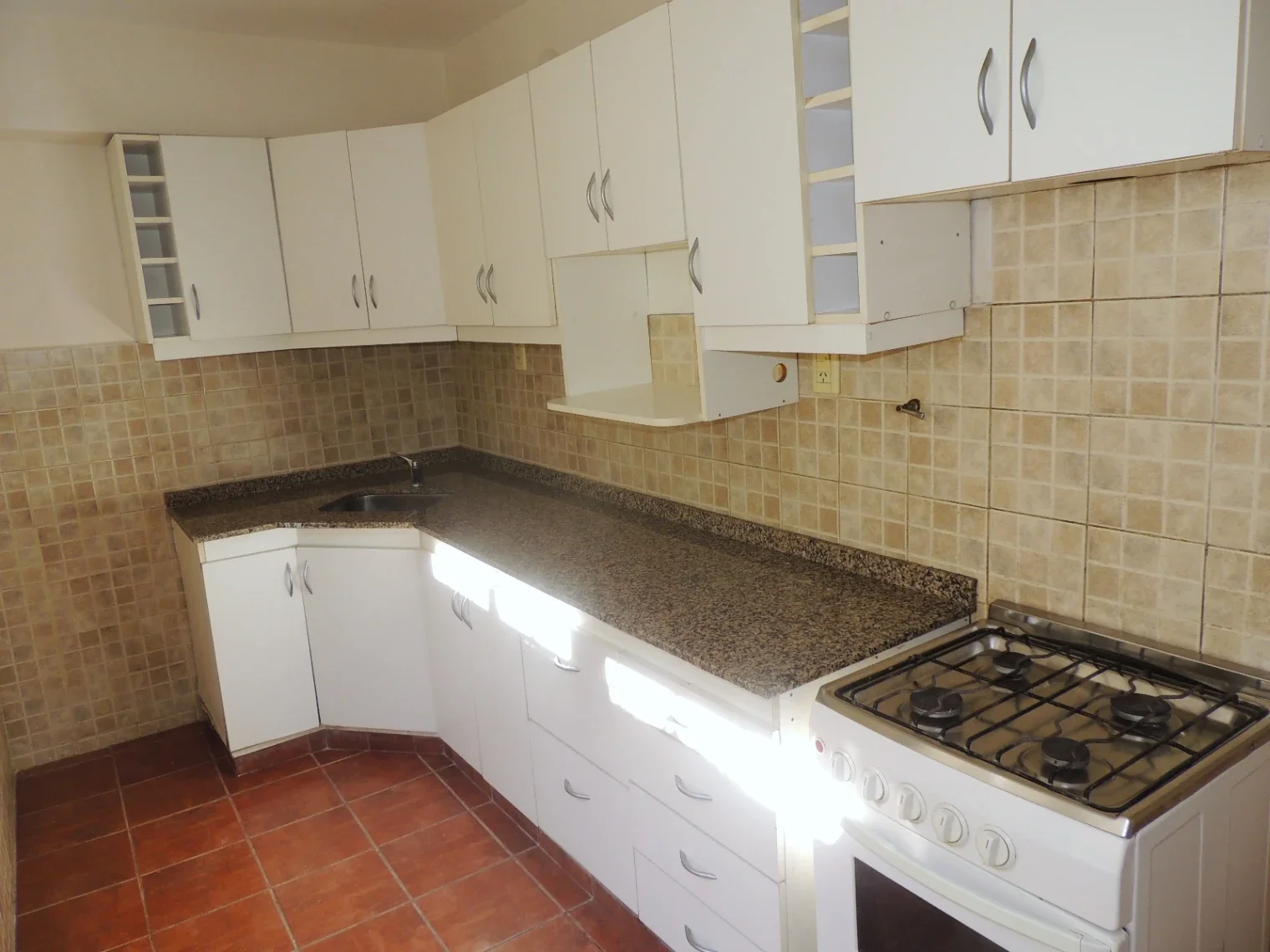 Casa en alquiler c/ cochera en Dorrego - Imagen 3