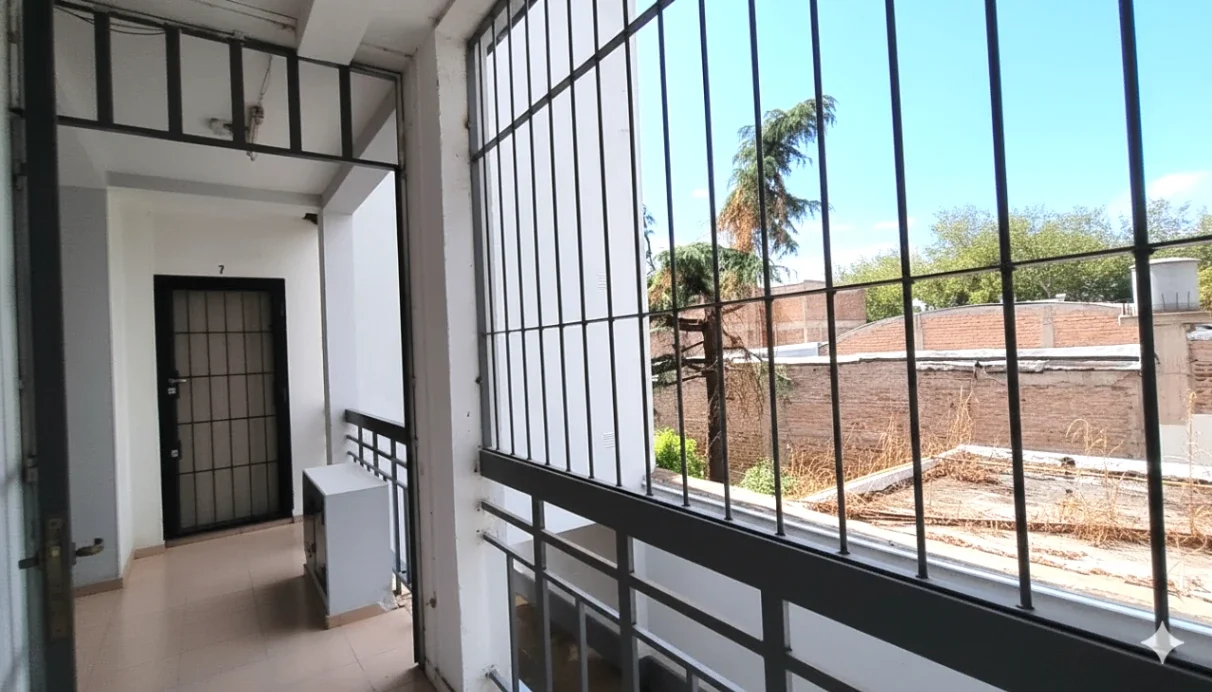 Departamento en alquiler c/ cochera en 4.ª Sección Área Fundacional - Imagen 4