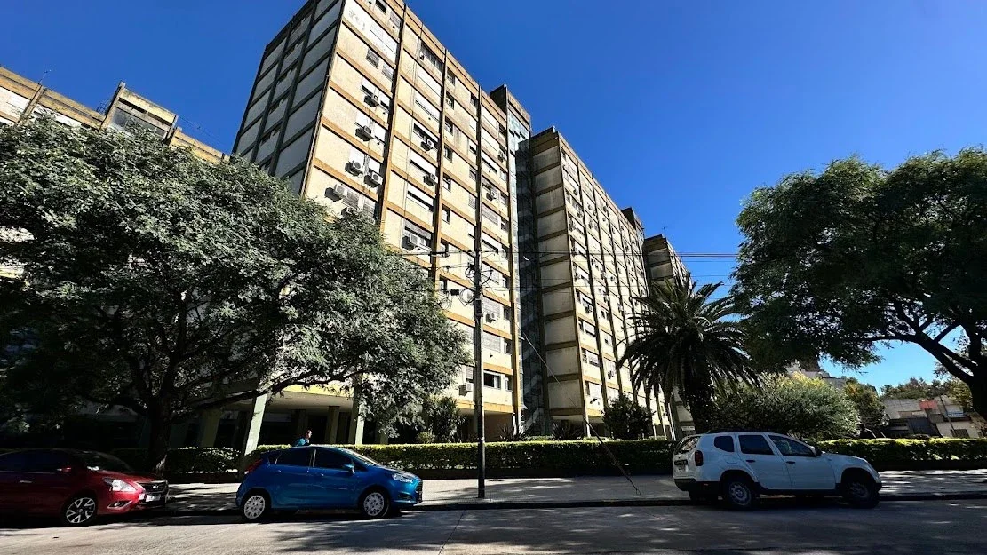 Departamento en alquiler de 3 dormitorios en Floresta - Imagen 1