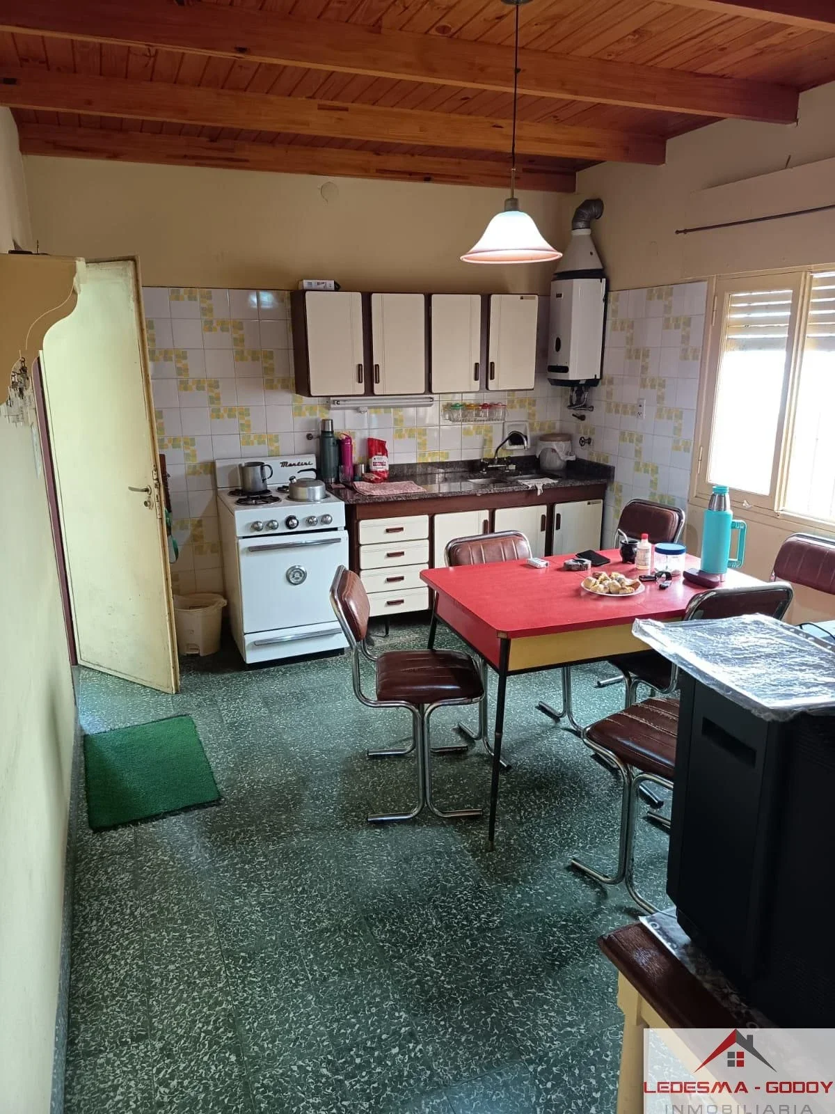 Casa en venta c/ cochera en La Falda - Imagen 3